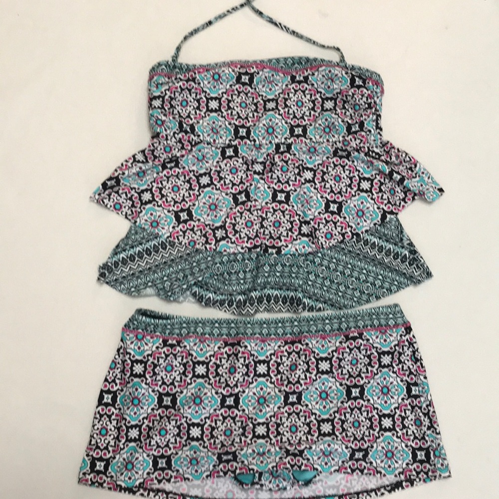 Kenneth Cole Reaction- tankini and skirt set